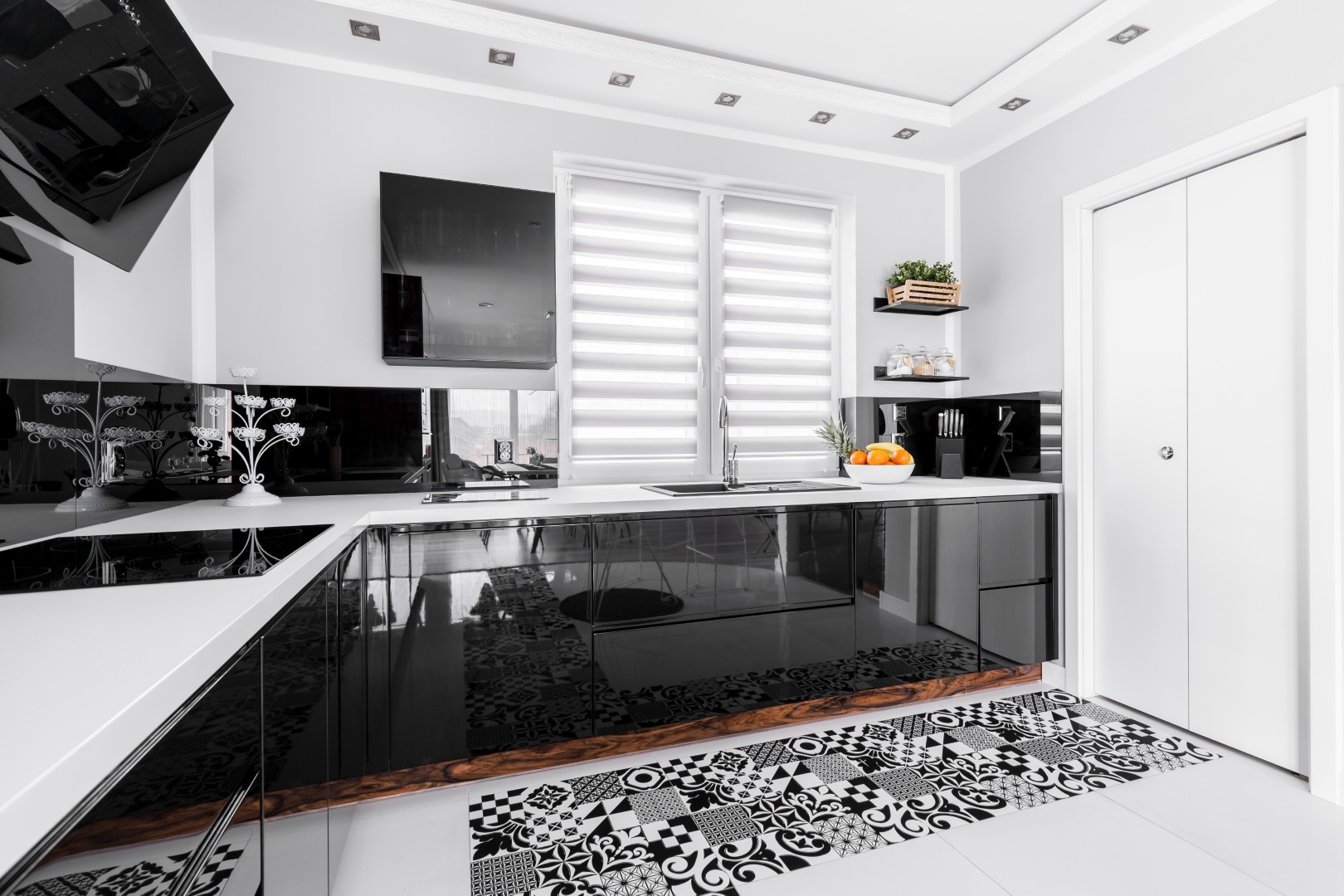 white-shining-kitchen-2024-10-21-23-02-59-utc (Large)